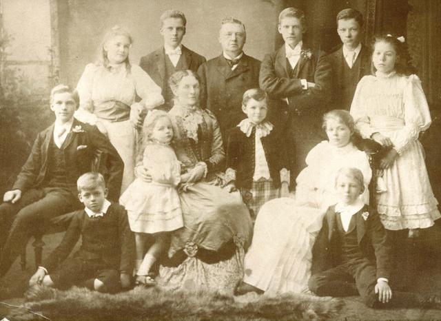 Shaw family