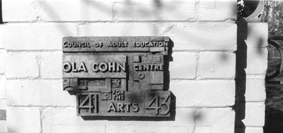 41-43 Gipps Street, East Melbourne, sign