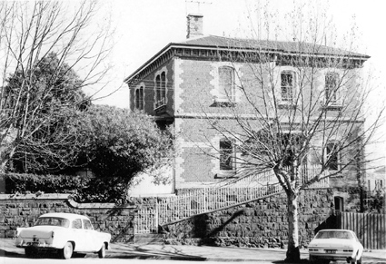 117 Wellington Parade South, East Melbourne