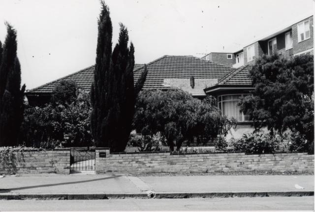 5 Curran Street