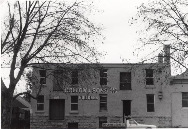 18-22 O'Shanassy Street
