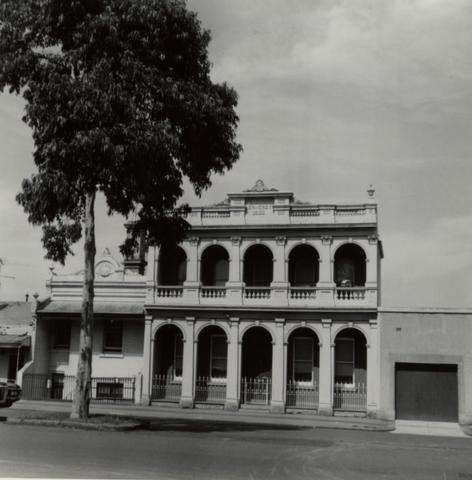 111 Chapman Street