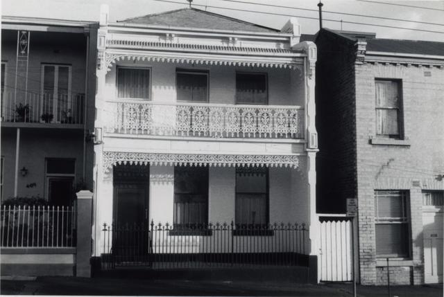 439 Queensberry Street