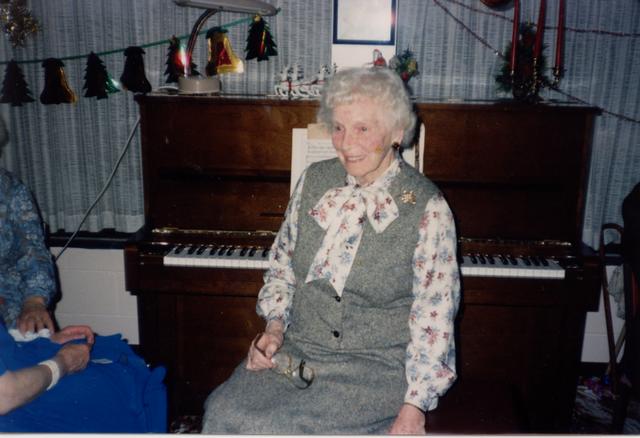 Edith Potts