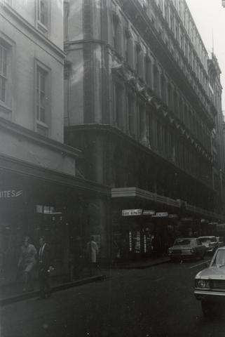 Flinders Lane between Elizabeth Street and Swanston Street