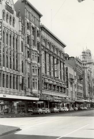 Flinders Street between Swanston Street and Russell Street