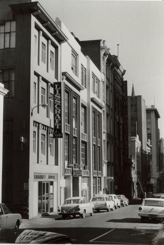Flinders Lane between Russell Street and Exhibition Street