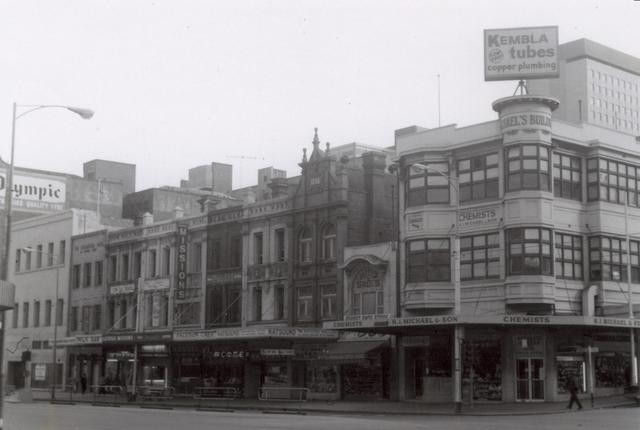 Corner of Lonsdale Street and Elizabeth Street