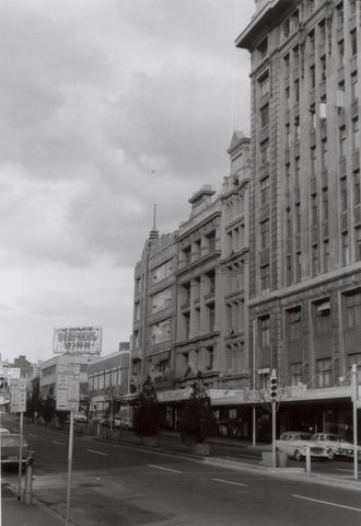 Lonsdale Street between Elizabeth Street and Swanston Street