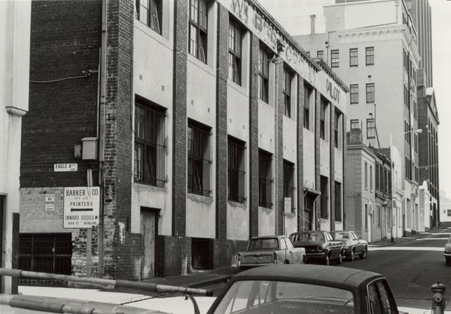 Little Lonsdale Street between King Street and William Street