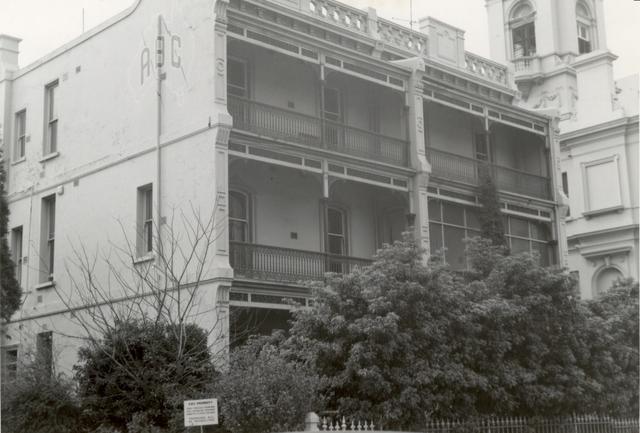 Lonsdale Street between William Street and Queen Street
