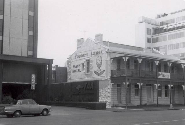 Franklin Street between Elizabeth Street and Swanston Street
