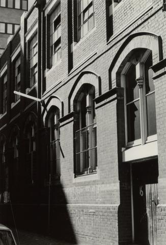 Bowen Lane