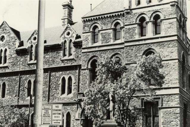 Latrobe Street between Russell Street and Swanston Street