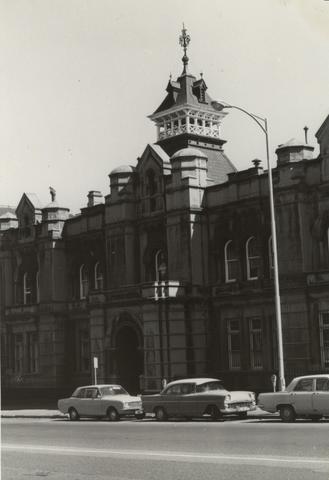 Russell Street between Latrobe Street and Franklin Street