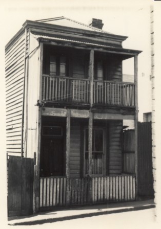4 De Feu Street