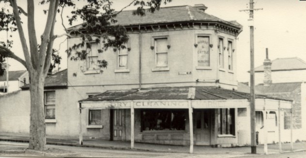 Melrose and Erskine Street corner