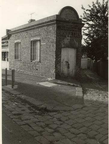 Howie's Farrier Shop, Curran Street