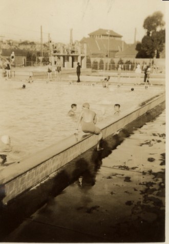 Melbourne Olympic Pool. Showing 15 inch surround of main pool