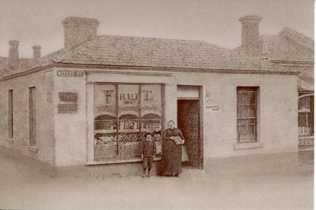 Doyle's greengrocer shop, Miller Street, West Melbourne
