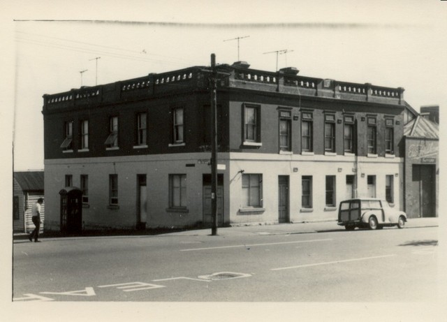 Commercial Hotel