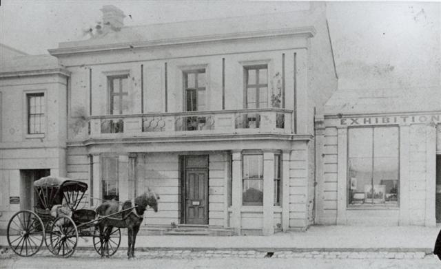 Town House on Collins