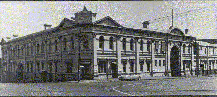 Metro craft centre