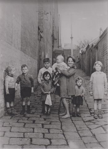 Children in Erskine Place