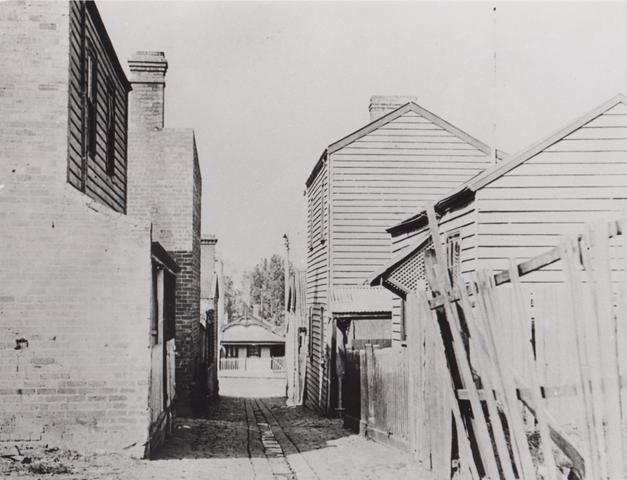 Avon Place right-of-way