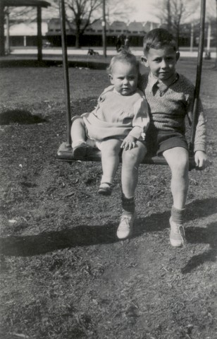 Pat and Keith Hamilton in Flagstaff Gardens