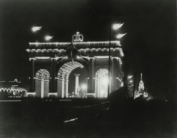 Australian Federation Royal Visit 1901 - The City Arch illuminated