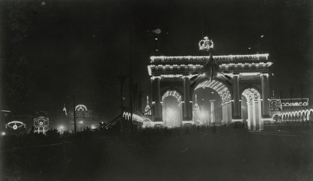 Australian Federation Royal Visit 1901 - The City Arch (south-western aspect of the illumination)