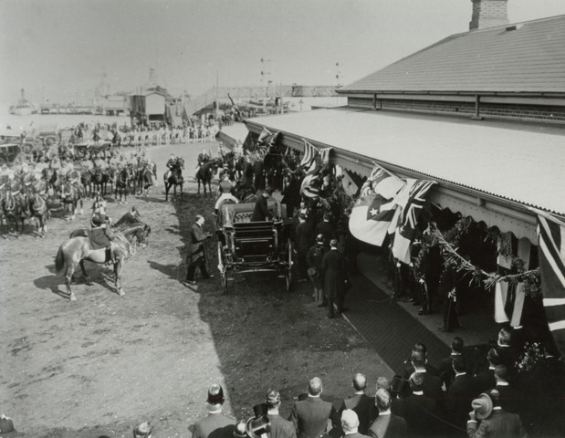 Australian Federation Royal Visit 1901 - Departure of the Duke and Duchess of Cornwall and York