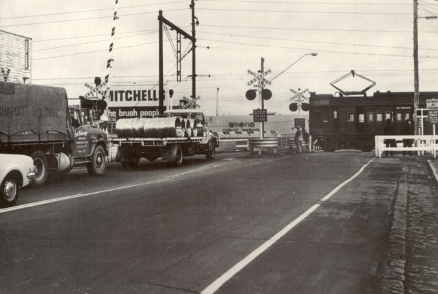 Macaulay Road Railway Crossing
