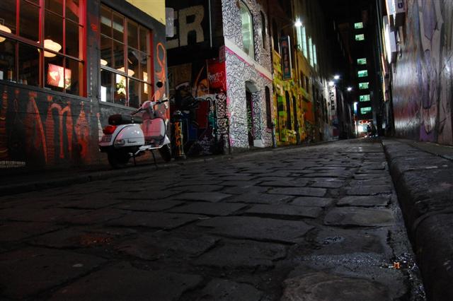 Under 18 01a present: Hosier Lane, Melbourne