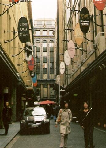 Under 18 03a present: Degraves Street, Melbourne