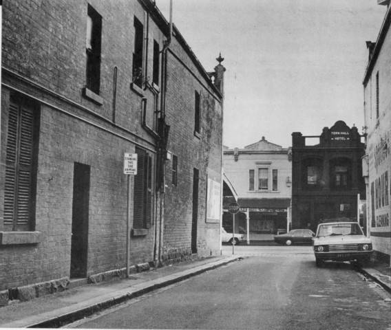 Raglan Street North Melbourne