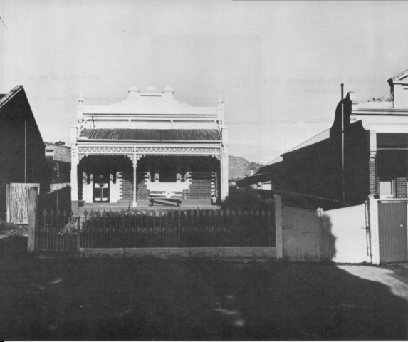 17 Curran Street