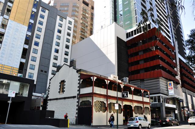 089 present: Mac's Hotel, Melbourne