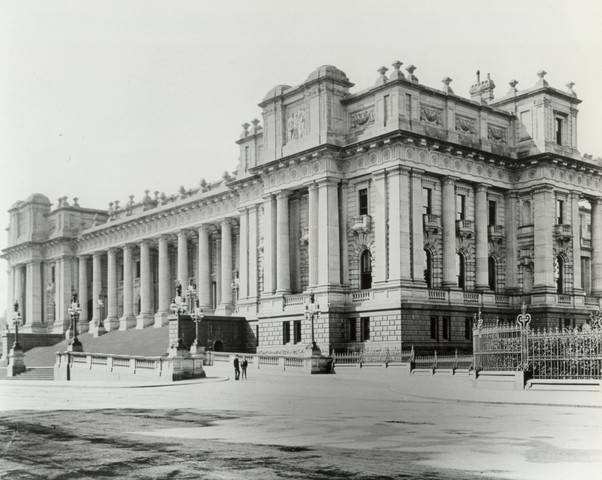 071 past: Parliament House, Spring Street, Melbourne