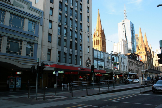 096 present: Flinders Street, Melbourne