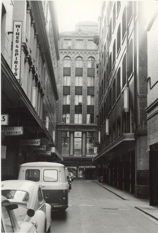 069 past: Degraves Street, Melbourne