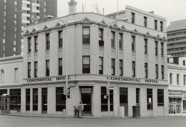 051 past: Corner of Lonsdale and Russell Streets, Melbourne