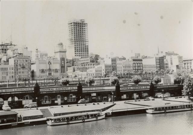 040 past: View of the Yarra, Federation Square