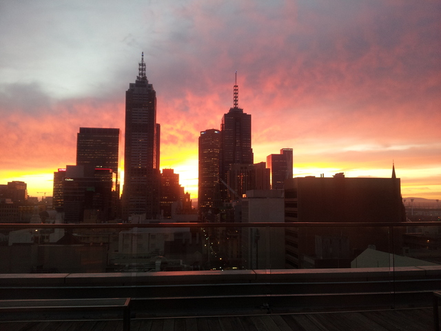'Cold winter morning in Melbourne - Early meeting view'