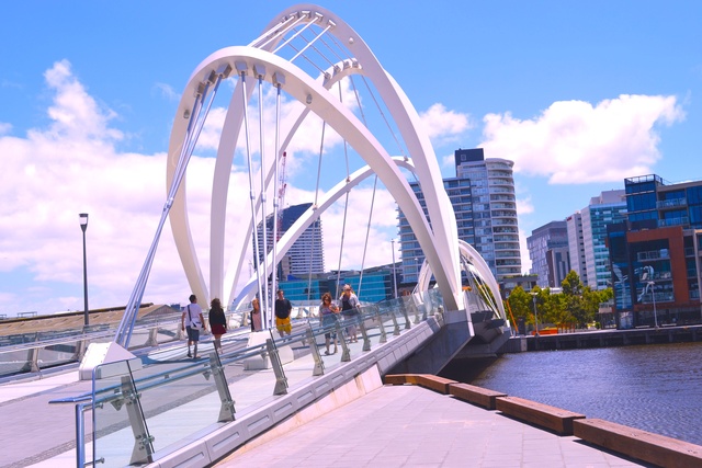 'Pedestrian Bridge at Melbourne Convention Centre'