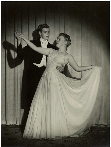 Man & Woman dancing