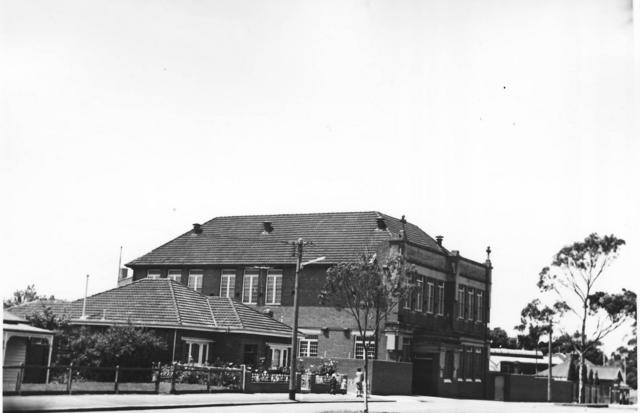 Brougham Street, north side, between Dryburgh and Abbotsford Streets, North Melbourne