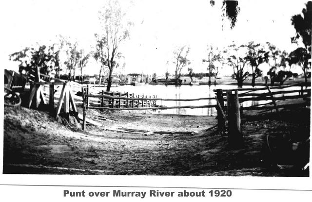 Punt over Murray River about 1920 Mildura
