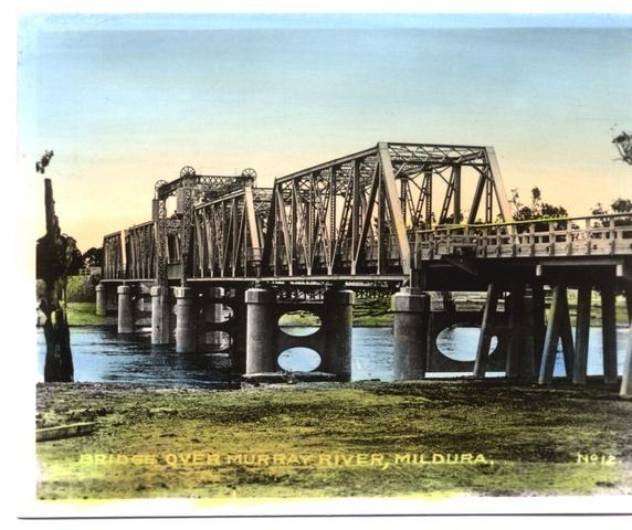 Bridge over Murray River Mildura